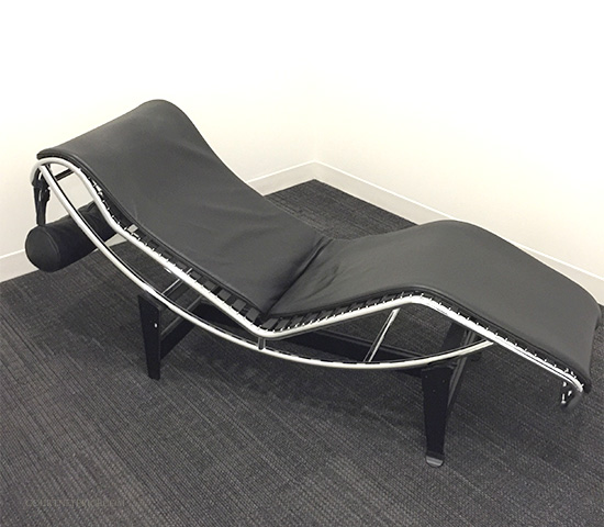 Reclining lounge chair